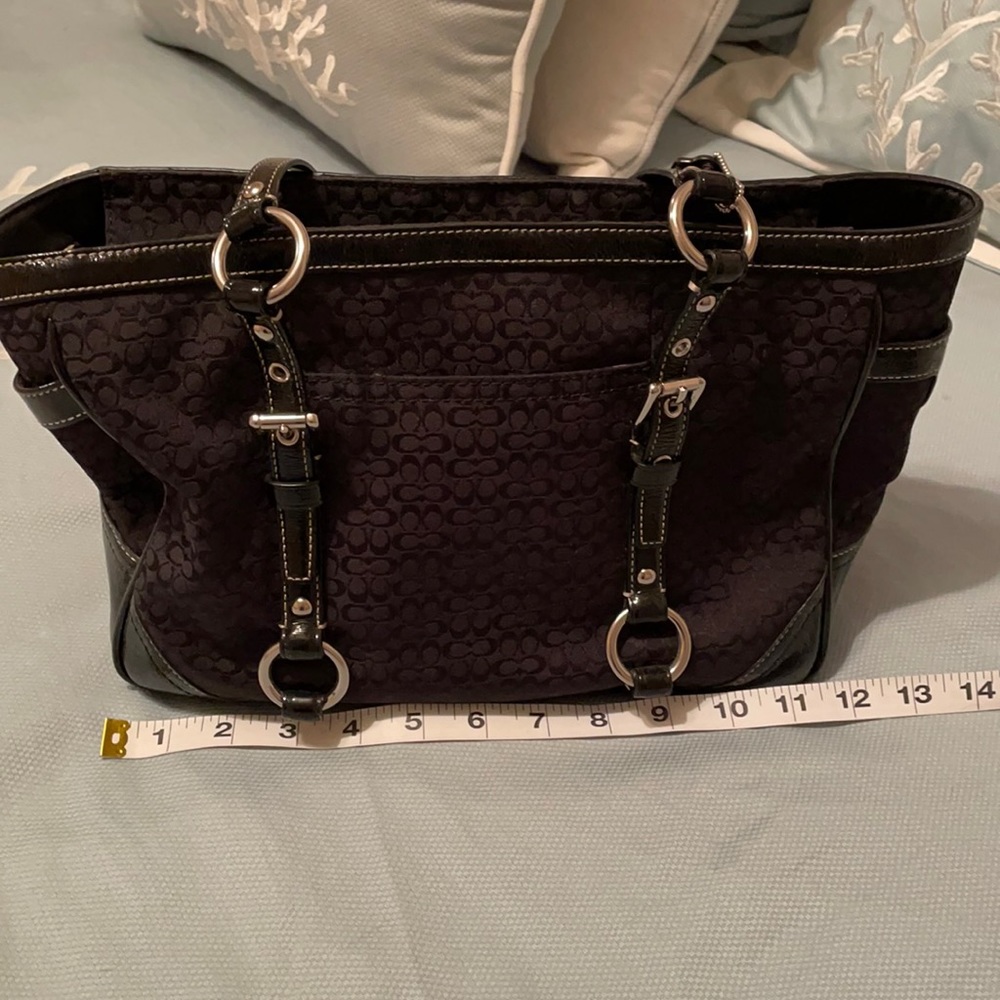 Coach black tote purse / shoulder handbag